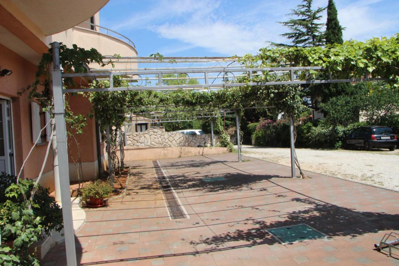 Apartments Miriam Premantura Exterior foto